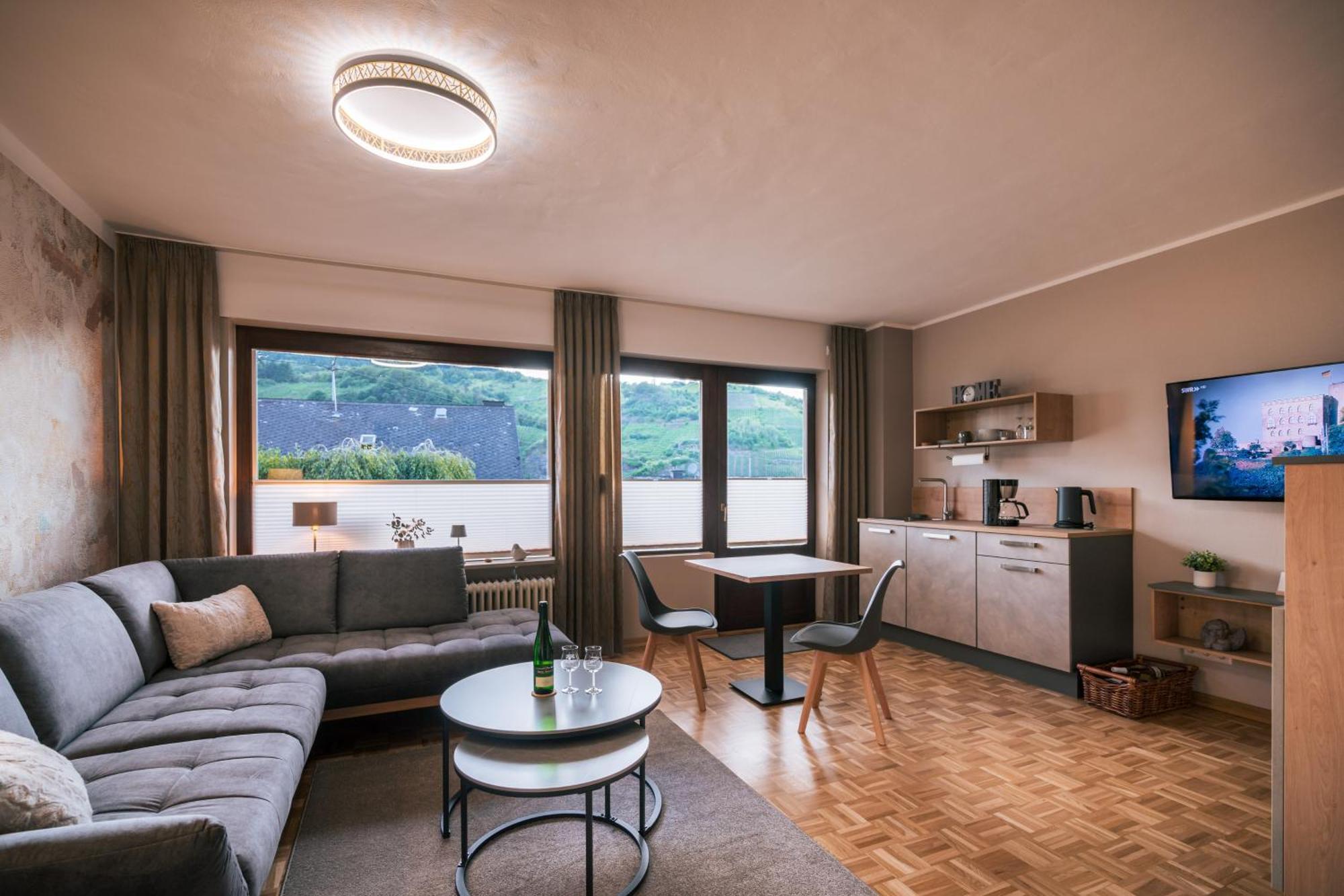 Ferienweingut Hirschen Schulstrasse Bed & Breakfast Burg  Eksteriør bilde