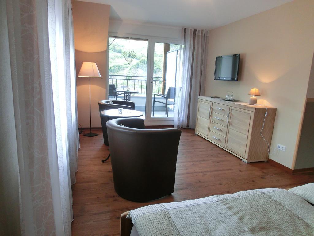 Ferienweingut Hirschen Schulstrasse Bed & Breakfast Burg  Rom bilde