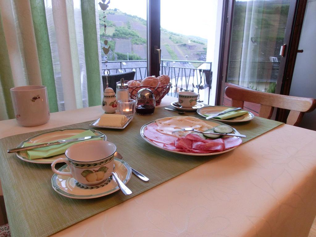 Ferienweingut Hirschen Schulstrasse Bed & Breakfast Burg  Rom bilde