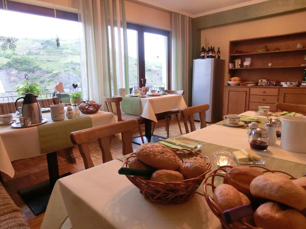 Ferienweingut Hirschen Schulstrasse Bed & Breakfast Burg  Rom bilde