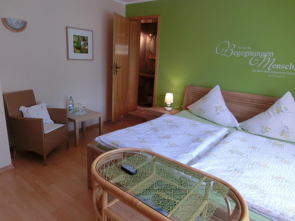 Ferienweingut Hirschen Schulstrasse Bed & Breakfast Burg  Rom bilde