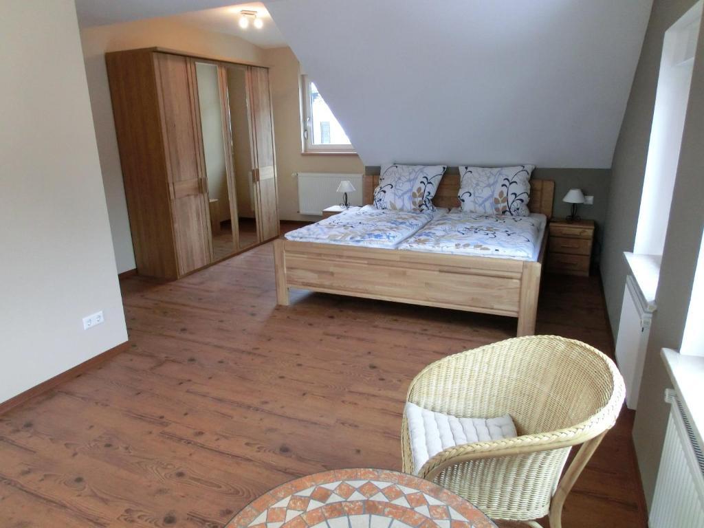 Ferienweingut Hirschen Schulstrasse Bed & Breakfast Burg  Rom bilde